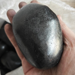 Pierre <span class=keywords><strong>de</strong></span> massage naturelle en pierre <span class=keywords><strong>de</strong></span> fleur <span class=keywords><strong>de</strong></span> pluie noire polie, écologique et durable, pour villa, salle <span class=keywords><strong>de</strong></span> bain, cour, allée, parc - Product Image 4