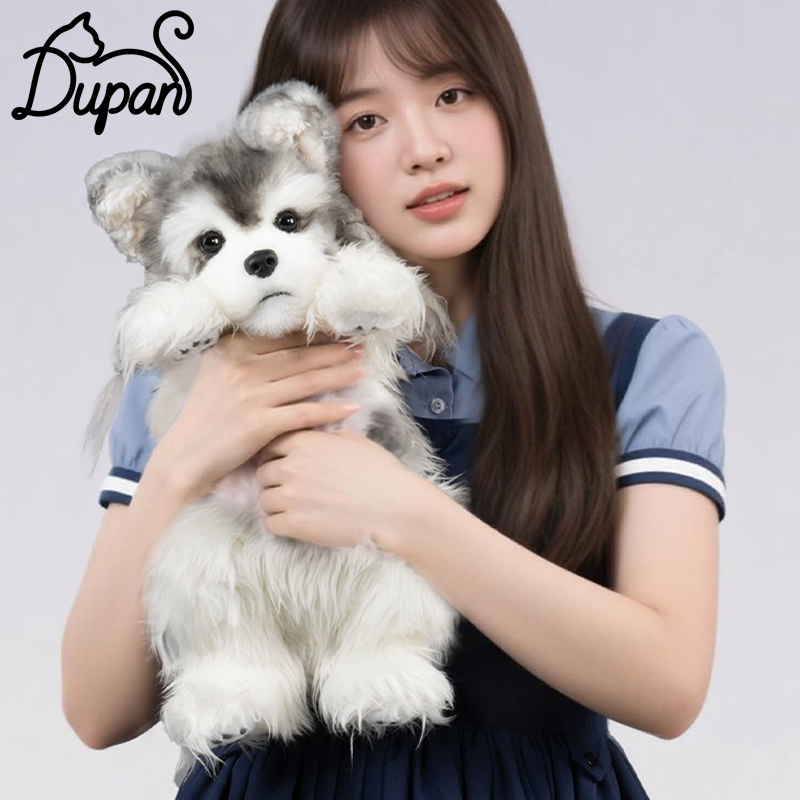チャーミングで心地よいホワイトグレーぬいぐるみ犬ぬいぐるみは