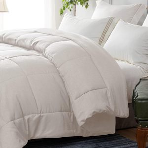 Couette en duvet synthétique personnalisée, douce et de qualité supérieure, 250 GSM, taille Queen et King, toutes saisons, pour hôtels (vente en gros) - Product Image 2
