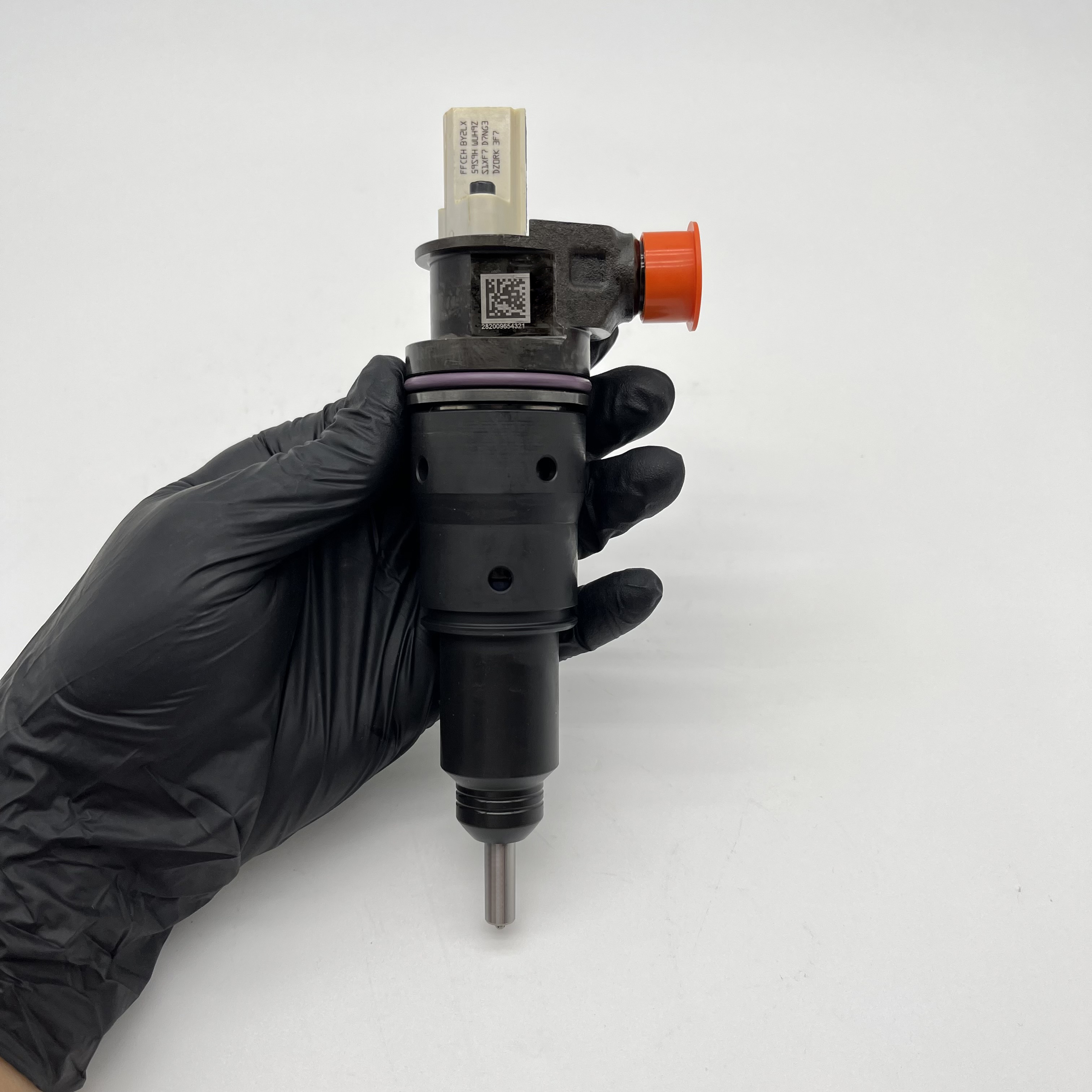 F2E diesel fuel Injector 1112010-E9300  28681996 for Dongfeng DDi11E460-60 Common rail injector 1112010-E9300  28681996