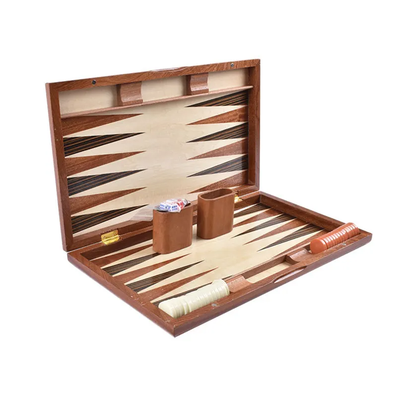 Backgammon in legno all'ingrosso di lusso in legno massello Backgammon gioco di Puzzle personalizzato più dimensioni giochi da tavolo