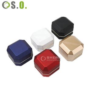 Caja de regalo de joyería brillante de lujo, collar de anillo de pendiente de luz LED con joyero brillante de lujo - Product Image 3