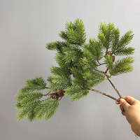 Kunststof gesimuleerde dennennaalden - Norfolk Island Pine Foliage-stijl Tweekleurig zacht kunststof tuin- of kantoorornament Kunstplant