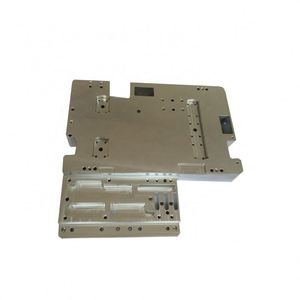 Pièces usinées CNC en aluminium sur mesure OEM avec usinage à tolérance et précision strictes |   Service d'usine du Guangdong - Product Image 3