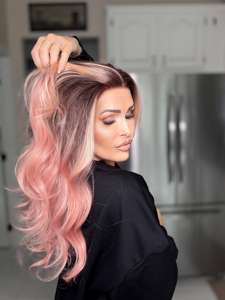 Perruque synthétique Lace Front 13x4 à ondulations lâches, style italien, aspect naturel, avec ligne de cheveux pré-épilée, transparente, sans colle, résistante à la chaleur - Product Image 3