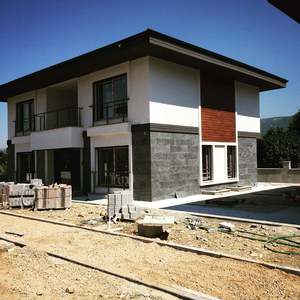 Paneles de Revestimiento de Piedra Delgada en Chapa de Pizarra Gris Plateado Claro, Acabado Texturizado Natural, Moderno, Duradero, Ecológico, para Interiores y Exteriores - Product Image 1