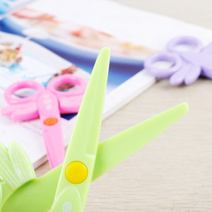 Tesoura de Papel Infantil com Desenho de Renda, Mini Tesoura de Papel para Crianças, Fornecimento Direto da Fábrica por Atacado - Product Image 4
