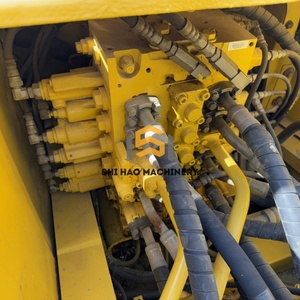 โครงการสะพานสีสันสดใสแบบดั้งเดิมของญี่ปุ่น รถขุดไฮดรอลิกแบบตีนตะขาบมือสอง โคมัตสึ PC 240 น้ำหนัก 24 ตัน - Product Image 4