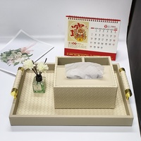 Plateau de rangement de bureau rectangulaire en cuir tressé style luxe léger pour hôtels de prestige et ensemble de boîtes à serviettes en papier spéciales