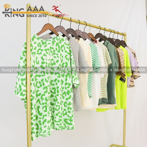 KungFuKingAAA Camisetas Usadas para Mujer, Ropa al por Mayor en Pacas Mixtas de Alta Calidad para Mujeres Adultas, Verano - Product Image 4