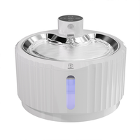 Fontaine à eau automatique moderne et portable pour chat, écologique, avec capteur de mouvement, plateau en acier inoxydable, pompe silencieuse, fonctionne sur piles