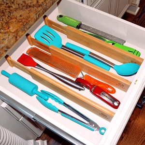 Vente en gros diviseur de <span class=keywords><strong>tiroir</strong></span> réglable extensible en <span class=keywords><strong>bambou</strong></span> séparateur d'espace télescopique pour chambre à coucher organisateur d'armoire pour vêtements épices - Product Image 4