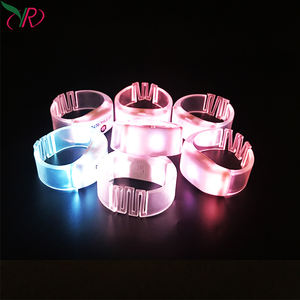 2025 Personnalisé Smart <span class=keywords><strong>Promo</strong></span> Led Étudiant Bracelet Nouveau Concert Dynamique Rave Light up Clignotant Coloré Led Bracelet pour Club Party - Product Image 4