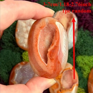 Pierre de palmier en agate rouge naturelle polie en gros pour la décoration de bureau à domicile - Product Image 1