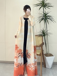 Abrigo Plisado con Estampado Paisajístico, Cárdigan Maxi Plisado Abierto por Delante para Mujer, Ligero y Elegante, Ropa de Abrigo Otoñal para Vacaciones 2026 - Product Image 1