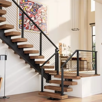 Escalier intérieur moderne en bois sur mesure, à poutre droite, cantilever avec garde-corps à câbles, marches en bois pour intérieur
