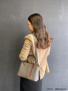 Sac à main en cuir synthétique pour femme avec bandoulière amovible, fermeture éclair, imperméable, durable, pliable, élégant, avec poignée supérieure et bandoulière croisée - Product Image 6