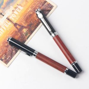 Stylo à bille en bois rouge de haute qualité Logo personnalisé Largeur d'écriture de 0,7 mm Encre noire/bleue écologique Utilisation au bureau et à l'école <span class=keywords><strong>Darwin</strong></span> DR130 - Product Image 3