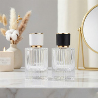 Flacons de parfum cylindriques modernes et simples personnalisés Tiumsen 30ml 50ml 100ml en verre transparent avec pulvérisateur et diffuseur à bâtonnets