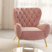 Canapé 3 places capitonné en tissu crème avec accoudoirs et pieds dorés, fauteuil assorti pour hall d'hôtel et salon