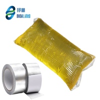 Adhésif thermofusible jaune et blanc 3500-7000cps pour le revêtement de ruban adhésif en aluminium et le revêtement de ruban d'emballage