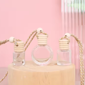 사용자 정의 라운드 스퀘어 매달려 디퓨저 자동차 향수 병 나무 모자와 관형 자동차 병 - Product Image 3