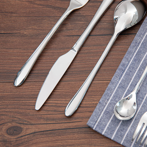 Pour la vaisselle de mariage et de fête haut de gamme <span class=keywords><strong>suisse</strong></span> ensemble cinq pièces Logo personnalisé couteaux en acier inoxydable fourchettes cuillères - Product Image 6