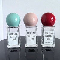 Flacon de parfum en verre transparent carré de luxe de 15 ml, mini flacon pulvérisateur version Q en stock