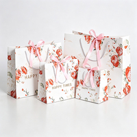 Sac cadeau écologique en papier à motif floral rose, avec logo personnalisé, ruban, nœud et poignée imprimée or, pour dragées de mariage, vente en gros