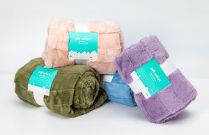 Couverture douce personnalisée en fausse fourrure de lapin, 350 g/m², de bonne qualité, pour la maison, vente en gros - Product Image 5