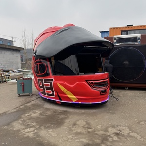 Chiosco Mobile per Caffè a Forma di Casco da Moto Rosso - Rimorchio in Vetroresina per Catering, Ideale per Eventi Sportivi - Product Image 2