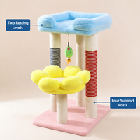 Arbre à chat fleuri pastel avec lit rembourré en forme de pétale et poteaux à gratter, couleurs et design personnalisés OEM ODM