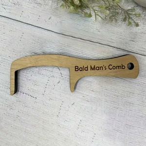 Deux nouveaux articles de commerce électronique transfrontalier : peignes en bois sculptés pour hommes chauves, accessoires de cadeaux humoristiques pour personnes chauves. - Product Image 4