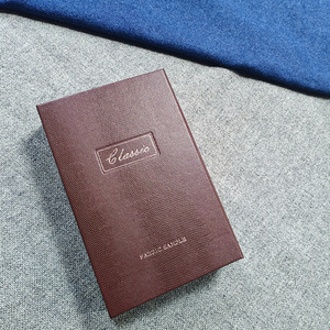 Muestrario de Cartón para Telas de Entrega Rápida |   Caja de <span class=keywords><strong>Libro</strong></span> Barnizada Completa para Pedidos de Emergencia de Marcas de Textiles para el Hogar - Product Image 5