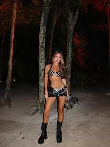 Set Top e Gonna con Paillettes Nere all'Ingrosso, Catena per il Corpo, Stile Sexy da Club, Abbigliamento per Festival e Feste Musicali - Product Image 1