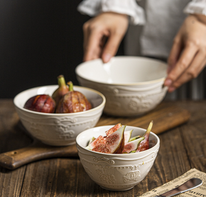 Service de table personnalisé en porcelaine gaufrée Carrousel, assiettes, bols et tasses en céramique durables pour la vente en ligne et les cadeaux - Product Image 4