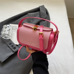 <span class=keywords><strong>Sac</strong></span> à <span class=keywords><strong>main</strong></span> bandoulière carré texturé en PU pour femme, style coréen tendance, design de niche, simple et polyvalent, idéal pour l'hiver et l'automne - Product Image 6