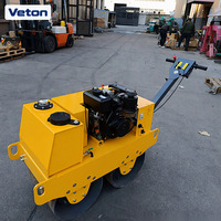 Compacteur routier mini 550 kg essentiel pour les travaux routiers, la restauration des nids-de-poule, les zones de stationnement et les améliorations des rues communautaires