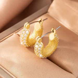 Orecchini a Cerchio con Pavé per Matrimonio, Gioielli Eleganti e Delicati per Donne - Product Image 3