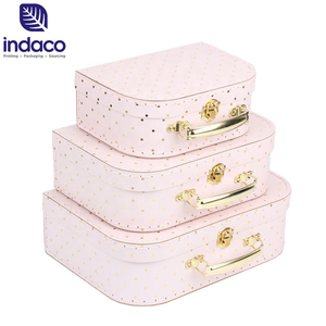Caja de Regalo Tipo Maleta de Papel con Puntos Dorados, Cajas Rígidas de Papel Reciclado Rosa, Maleta de Cartón con Asa - Product Image 5