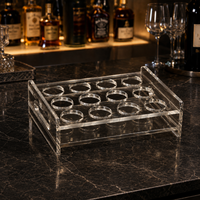 Organisateur de boissons portable en acrylique OEM avec fentes pour gobelets à double couche et panneaux latéraux pour les commandes en gros de matériel de bar B2B