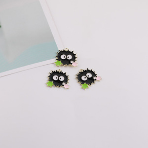 Pendentif en alliage briquette de charbon noir, thème Spirited Away (le film d'animation japonais), breloques pour la décoration de bracelets et colliers DIY - Product Image 1