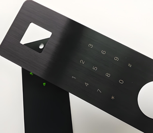 Panneau de lecteur de carte d'accès en acrylique noir personnalisé avec fenêtre d'affichage et trous pour LED - Product Image 3