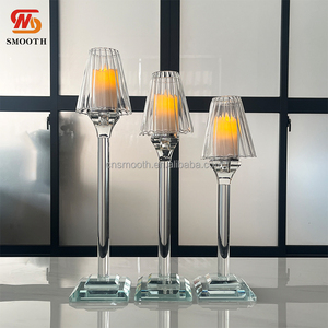 Set di 3 Pezzi Popolari SMOOTH: Paralumi, Centrotavola per Matrimoni, Portacandele Dorati per Forniture Nuziali - Product Image 6