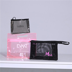 Sac fourre-tout à provisions de conception holographique laser irisé en PVC épais avec logo personnalisé avec poignée en PU à la mode et élégant - Product Image 5