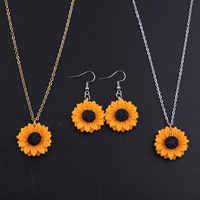 RINHOO Ensemble de bijoux hypoallergéniques en acier inoxydable pour femme, motif tournesol, collier et boucles d'oreilles pendantes en résine, accessoire de mode estival