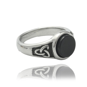 Anillo Estilo Vikingo para Hombre con Bisel de Piedra Negra, Acero Inoxidable en Tono Dorado, Joyería Punk, Regalo 280705 - Product Image 3