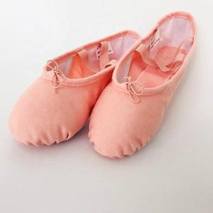 E5022 Jolie conception de chaussures de danse de ballet souples sans dentelle chaussures de ballet pour les tout-petits filles - Product Image 1