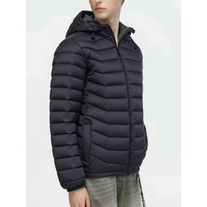 Veste matelassée légère à capuche pour <span class=keywords><strong>homme</strong></span> sur mesure, manteau d'hiver en gros, vêtement d'extérieur, manteau en duvet OEM, directement de l'usine - Product Image 3