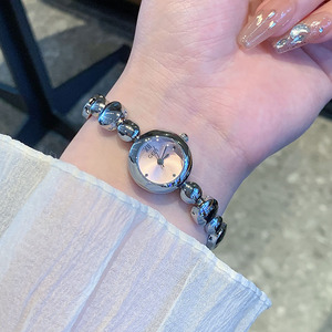 Nuevo Reloj de Pulsera de Cuarzo para Mujer, Diseño Exclusivo, Esfera Pequeña y Elegante, Aspecto Sofisticado, Reloj de Moda para Dama - Product Image 3